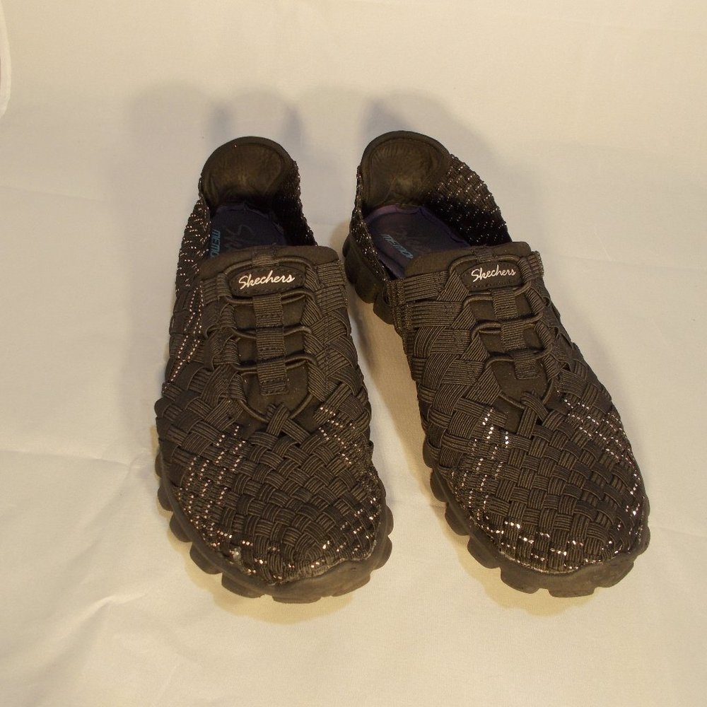 EUC women's sketcher black & silver shoes size 8.5